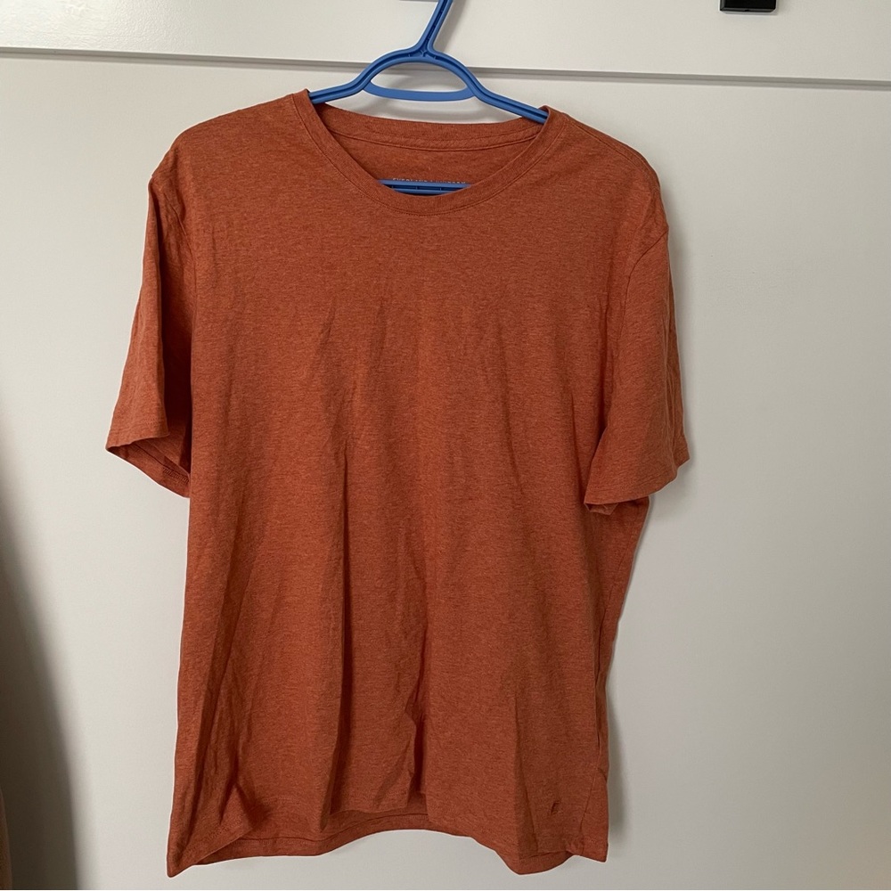 Men’s Everlane Uniform T-Shirt.